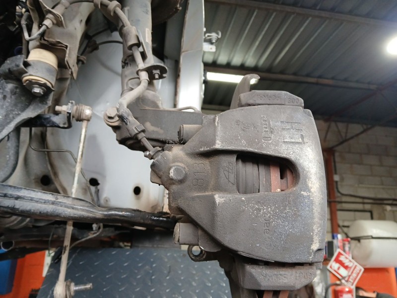 Recambio de pinza freno delantera izquierda para ford kuga ii (dm2) 1.5 ecoboost 4x4 referencia OEM IAM   