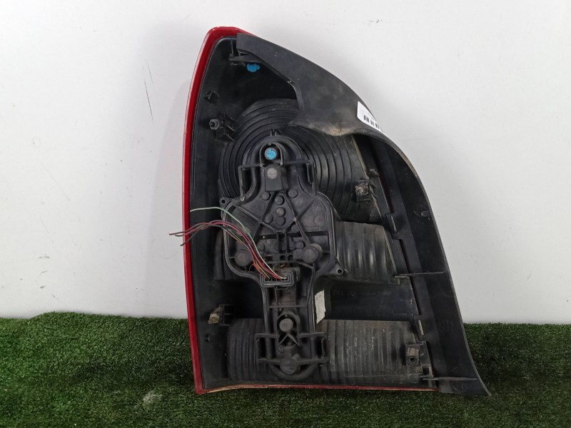 Recambio de piloto trasero derecho para nissan primera (p12) 2.2 di referencia OEM IAM SIN REFERENCIA 5.PUERTAS 