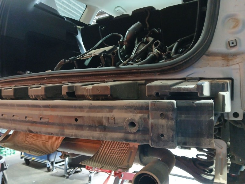 Recambio de refuerzo paragolpes trasero para ford kuga ii (dm2) 1.5 ecoboost 4x4 referencia OEM IAM   