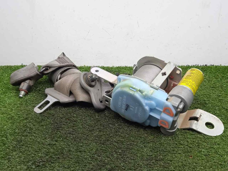 Recambio de cinturon seguridad delantero derecho para kia sorento 2.5 crdi referencia OEM IAM 888203E010CY  