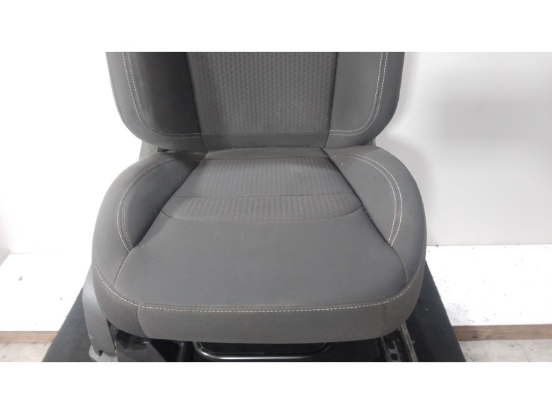 Recambio de asiento delantero derecho para ford kuga ii (dm2) 1.5 ecoboost 4x4 referencia OEM IAM  TELA 