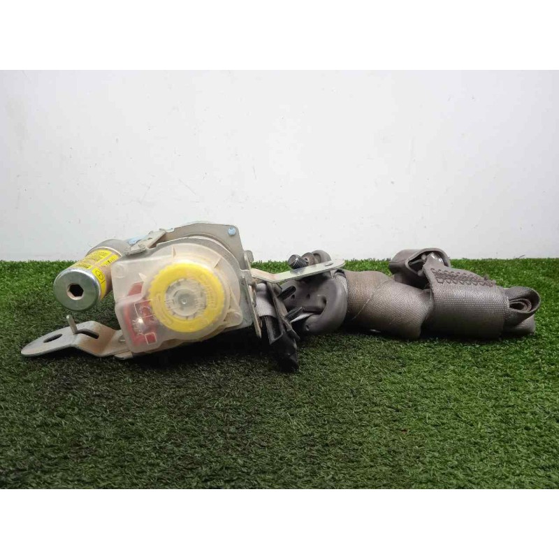 Recambio de cinturon seguridad delantero derecho para kia sorento 2.5 crdi referencia OEM IAM 888203E010CY  