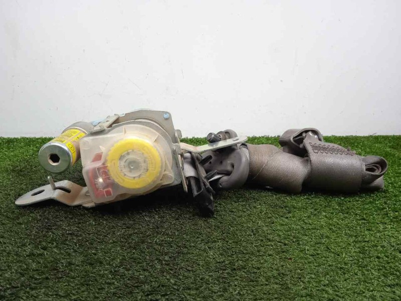 Recambio de cinturon seguridad delantero derecho para kia sorento 2.5 crdi referencia OEM IAM 888203E010CY  