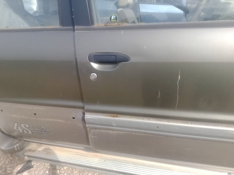 Recambio de puerta delantera derecha para nissan patrol gr (y61) 2.8 turbodiesel cat referencia OEM IAM   