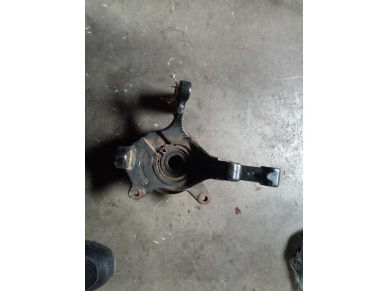 Recambio de mangueta delantera izquierda para renault master ii phase 2 combi 1.9 diesel referencia OEM IAM   