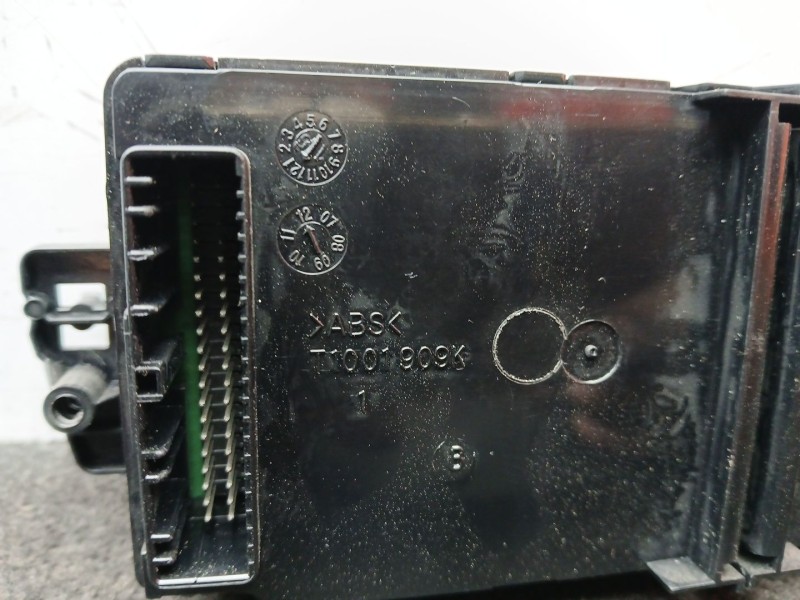 Recambio de mando climatizador para renault scénic iii (jz0/1_) 1.2 tce referencia OEM IAM T1001909K VALEO 