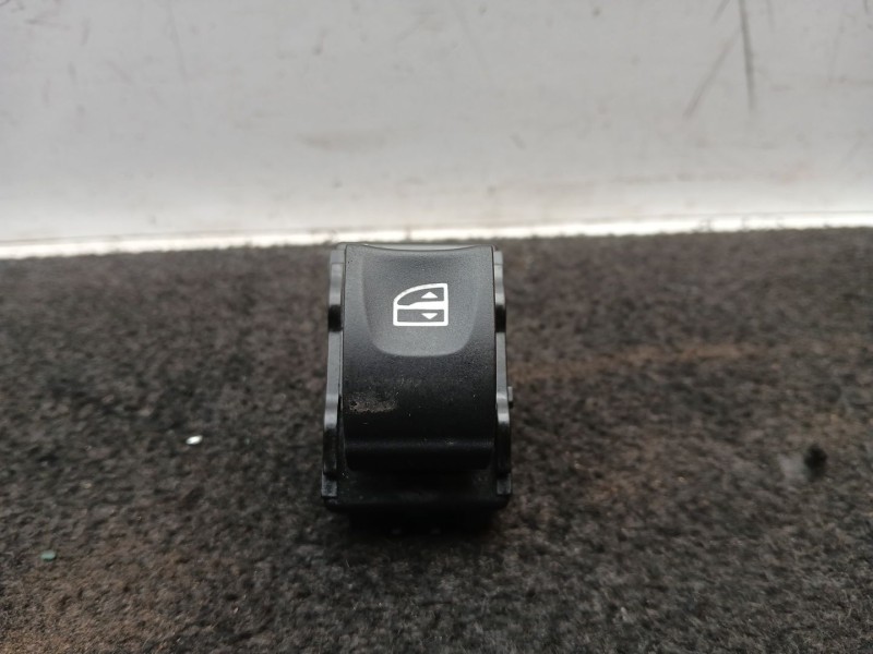 Recambio de mando elevalunas delantero derecho para renault scénic iii (jz0/1_) 1.2 tce referencia OEM IAM 809600018R  