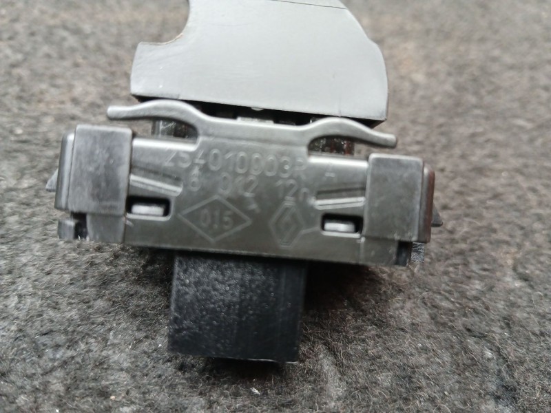 Recambio de mando elevalunas trasero izquierdo para renault scénic iii (jz0/1_) 1.2 tce referencia OEM IAM 254010003RA  