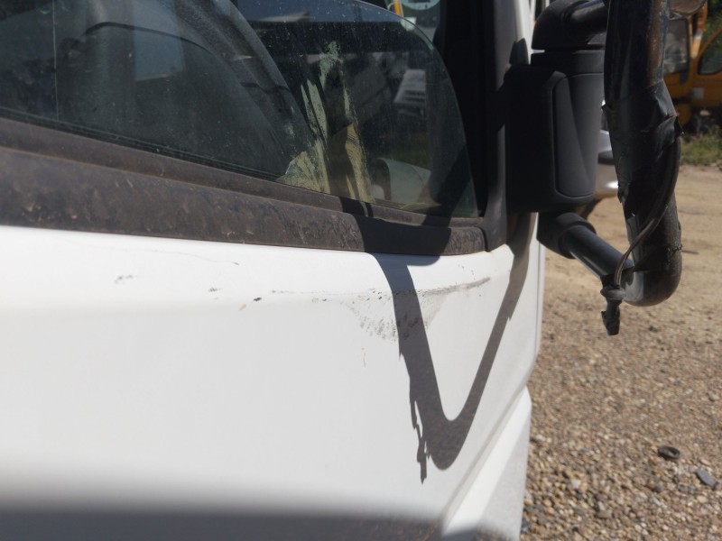 Recambio de puerta delantera derecha para fuso (mitsubishi) canter 7c18 referencia OEM IAM   