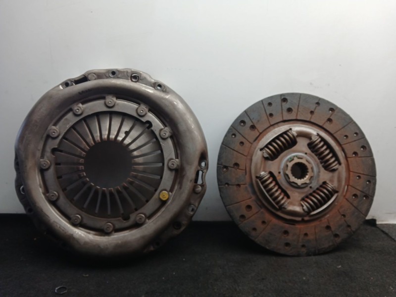 Recambio de kit embrague para mercedes-benz atego 1321 ls 4x2 referencia OEM IAM . VALEO 