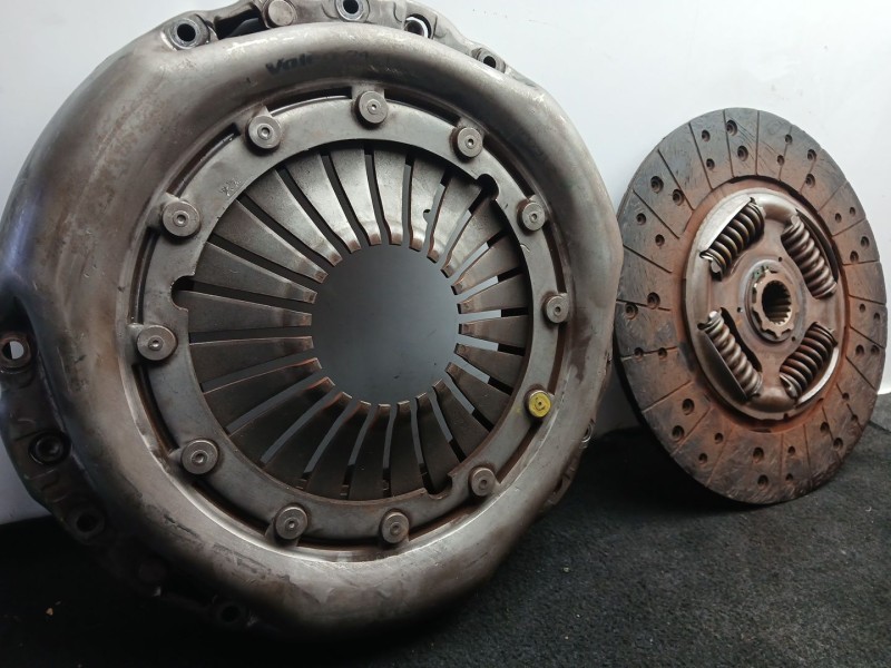 Recambio de kit embrague para mercedes-benz atego 1321 ls 4x2 referencia OEM IAM . VALEO 