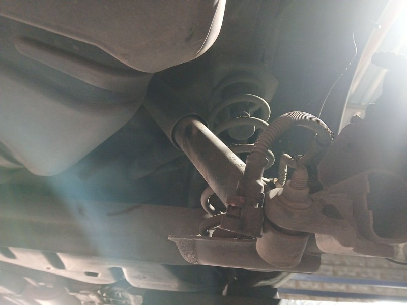 Recambio de amortiguador trasero derecho para renault scénic iii (jz0/1_) 1.2 tce referencia OEM IAM   