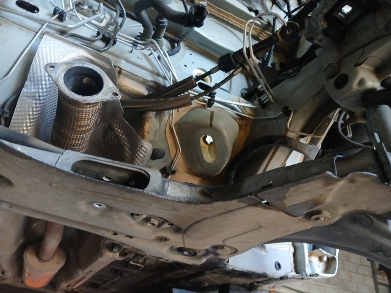 Recambio de puente delantero para renault scénic iii (jz0/1_) 1.2 tce referencia OEM IAM   