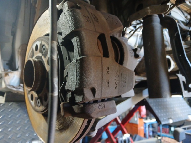 Recambio de pinza freno delantera derecha para renault scénic iii (jz0/1_) 1.2 tce referencia OEM IAM   