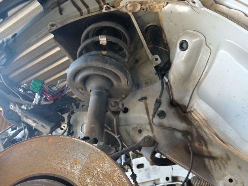 Recambio de amortiguador delantero izquierdo para renault scénic iii (jz0/1_) 1.2 tce referencia OEM IAM   