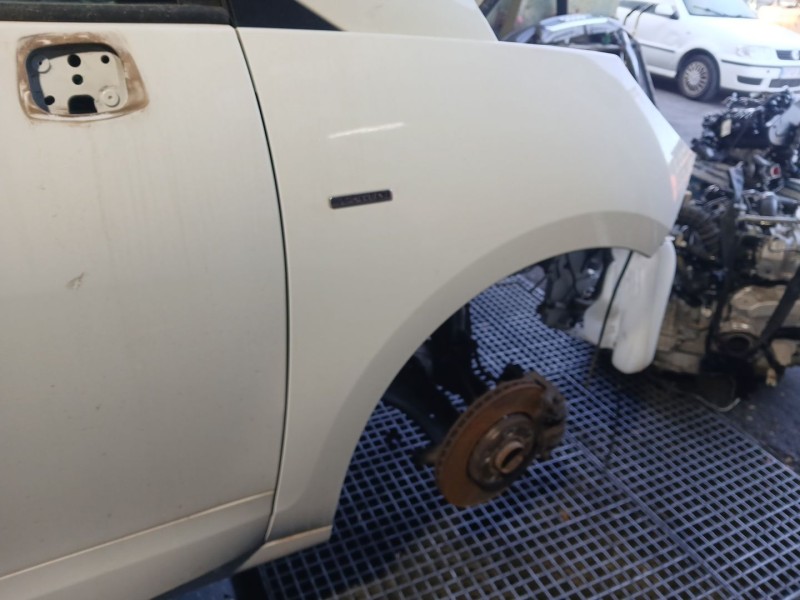 Recambio de aleta delantera derecha para renault scénic iii (jz0/1_) 1.2 tce referencia OEM IAM   