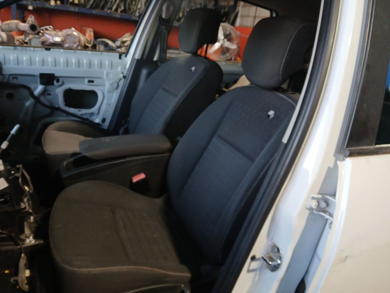 Recambio de asiento delantero izquierdo para renault scénic iii (jz0/1_) 1.2 tce referencia OEM IAM   