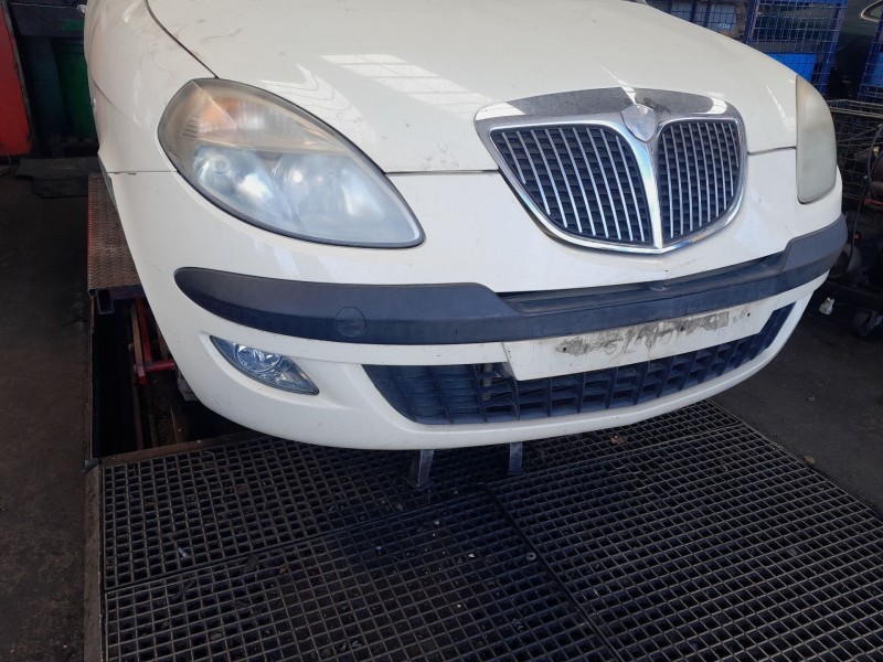 Recambio de paragolpes delantero para lancia ypsilon (843_) 1.2 (843.axb1a) referencia OEM IAM   