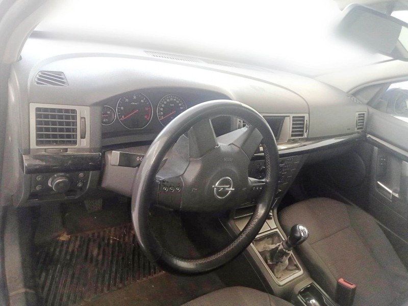 opel signum hatchback (z03) del año 2004