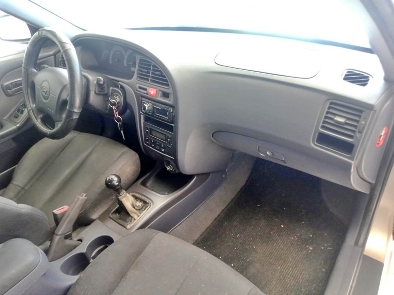 hyundai elantra iii sedán (xd) del año 2003