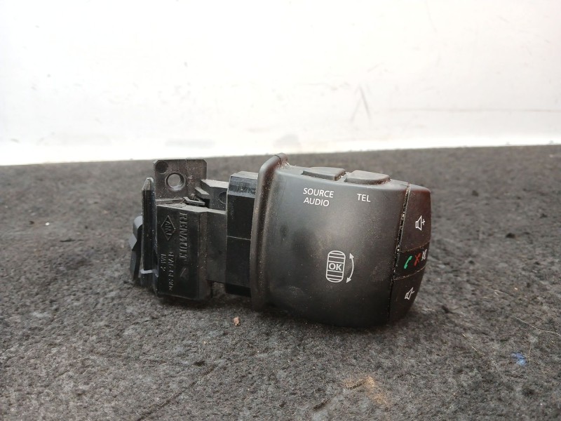 Recambio de mando multifuncion para renault scénic iii (jz0/1_) 1.2 tce referencia OEM IAM 255529492R - 5Y06  