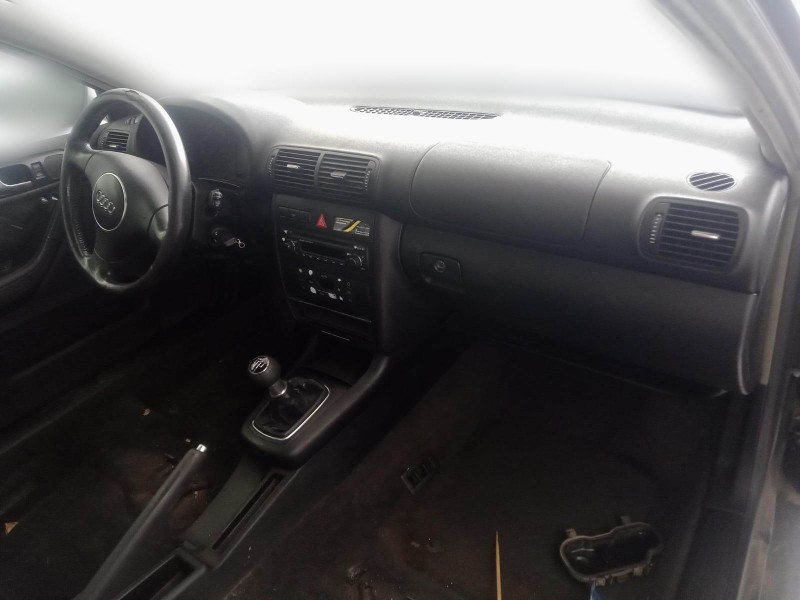 audi a3 (8l1) del año 2003