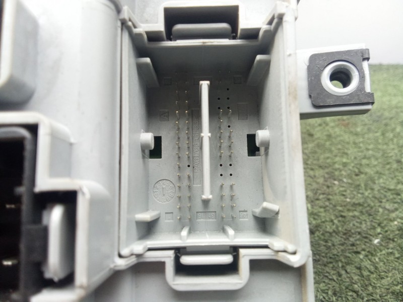 Recambio de caja reles / fusibles para peugeot bipper (aa_) 1.3 hdi 75 referencia OEM IAM 01377250080  DELPHI