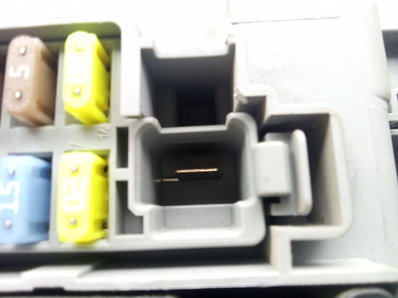 Recambio de caja reles / fusibles para peugeot bipper (aa_) 1.3 hdi 75 referencia OEM IAM 01377250080  DELPHI