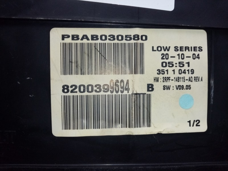 Recambio de cuadro instrumentos para renault megane ii berlina 3p 1.6 16v referencia OEM IAM 8200399694-PBAB030580  