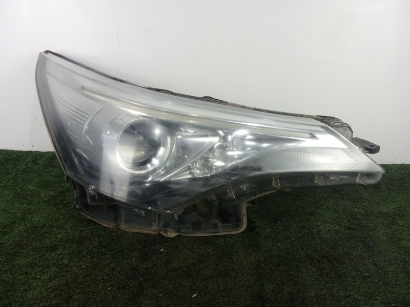 Recambio de faro derecho para toyota avensis sedán (_t27_) 1.8 (zrt271_) referencia OEM IAM SIN REFERENCIA 08-18 HALOGENO