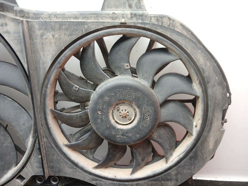Recambio de electroventilador para audi a4 b7 avant (8ed) 2.0 tdi referencia OEM IAM 8E0121205AB VALEO 385MM
