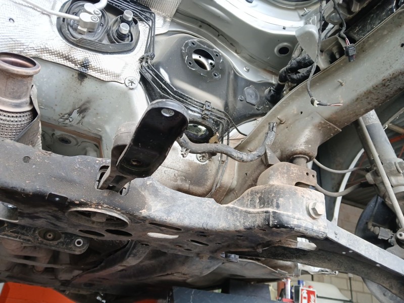 Recambio de puente delantero para volkswagen jetta iv (162, 163, av3, av2) 2.0 tdi referencia OEM IAM   