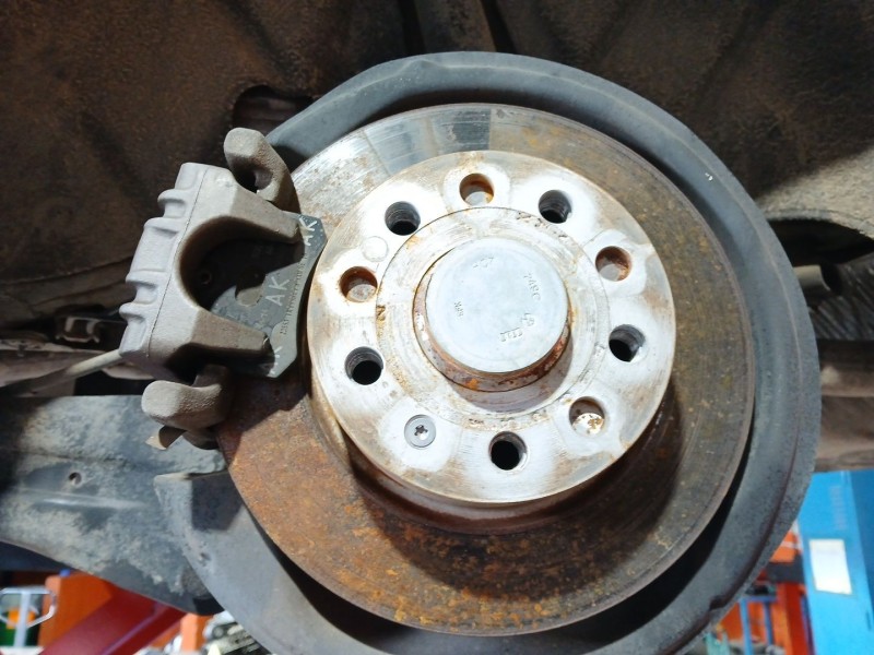 Recambio de mangueta trasera izquierda para volkswagen jetta iv (162, 163, av3, av2) 2.0 tdi referencia OEM IAM   