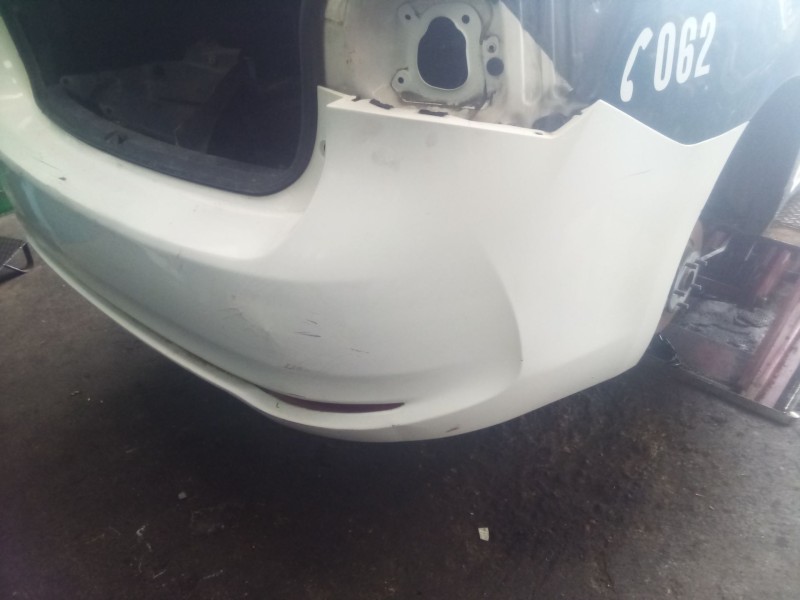 Recambio de paragolpes trasero para toyota avensis sedán (_t27_) 1.8 (zrt271_) referencia OEM IAM   