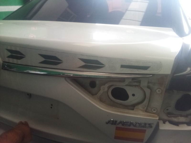 Recambio de porton trasero para toyota avensis sedán (_t27_) 1.8 (zrt271_) referencia OEM IAM   