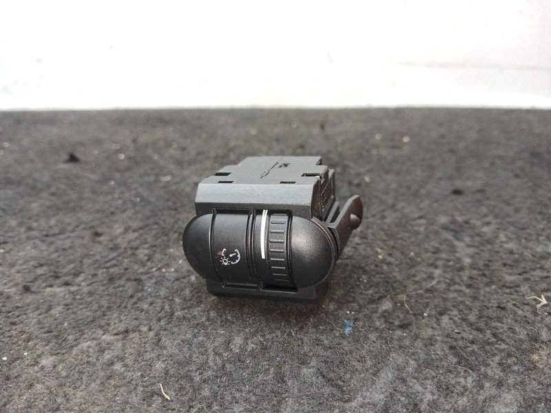Recambio de interruptor para volkswagen jetta iv (162, 163, av3, av2) 2.0 tdi referencia OEM IAM 1K0941334B  