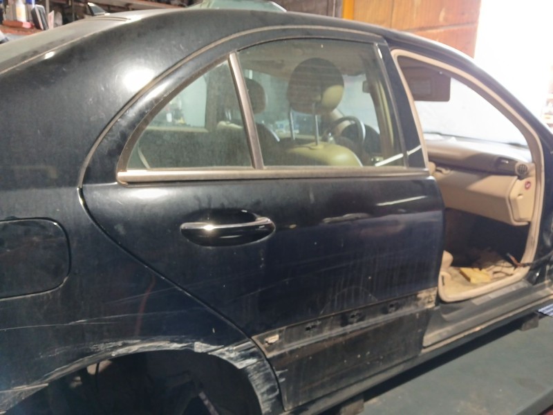 Recambio de puerta trasera derecha para mercedes-benz clase c (w203) c 220 cdi (203.006) referencia OEM IAM   