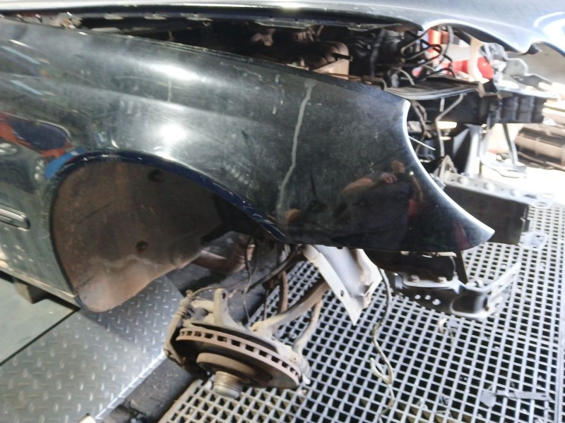 Recambio de aleta delantera derecha para mercedes-benz clase c (w203) c 220 cdi (203.006) referencia OEM IAM   