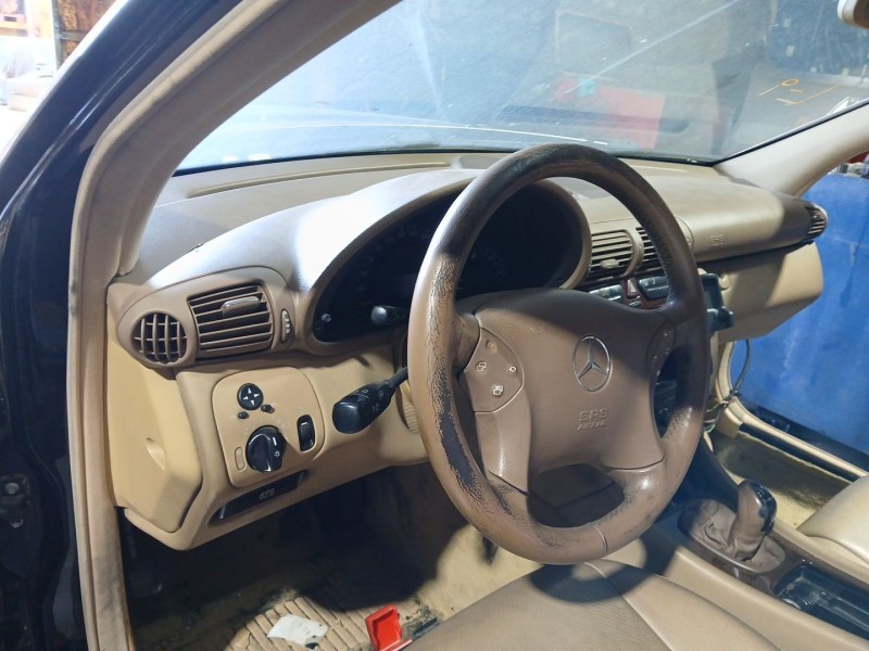 Recambio de salpicadero para mercedes-benz clase c (w203) c 220 cdi (203.006) referencia OEM IAM   