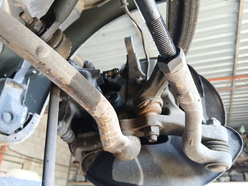 Recambio de mangueta delantera izquierda para mercedes-benz clase c (w203) c 220 cdi (203.006) referencia OEM IAM   