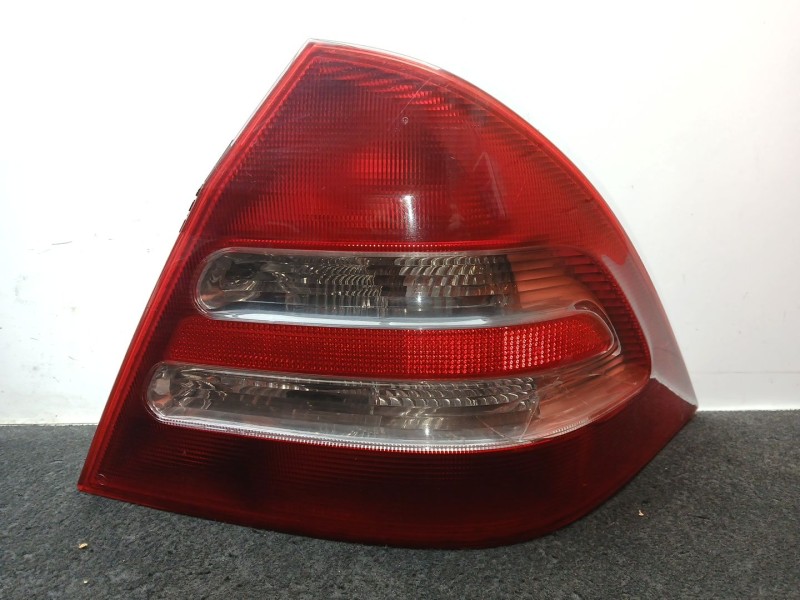 Recambio de piloto trasero derecho para mercedes-benz clase c (w203) c 220 cdi (203.006) referencia OEM IAM .  