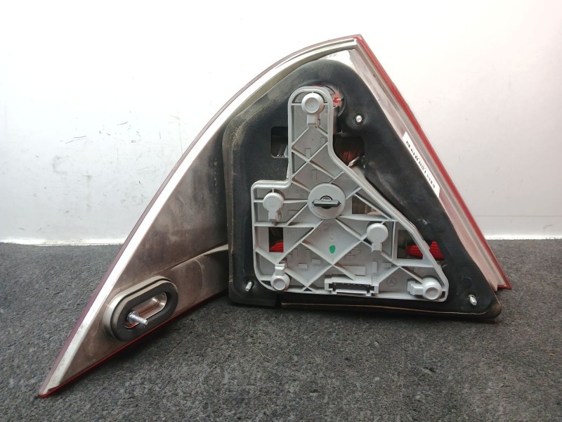Recambio de piloto trasero derecho para mercedes-benz clase c (w203) c 220 cdi (203.006) referencia OEM IAM .  