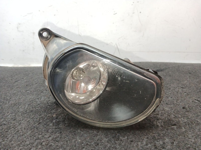 Recambio de faro antiniebla derecho para audi a3 sportback (8pa) 2.0 fsi referencia OEM IAM 8P0941700A - 1N024700302 HELLA 