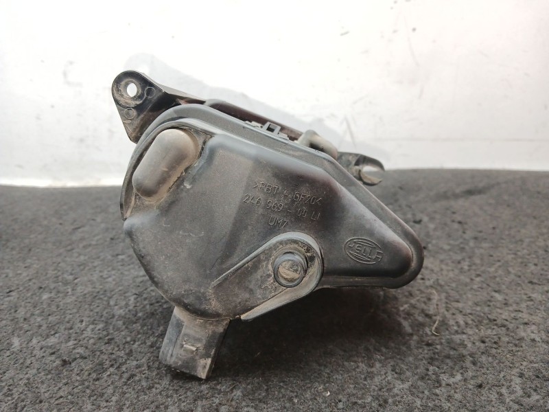 Recambio de faro antiniebla izquierdo para audi a3 sportback (8pa) 2.0 fsi referencia OEM IAM 24696700LI HELLA 