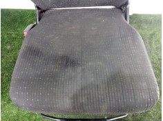 Recambio de asiento delantero izquierdo para fuso (mitsubishi) canter 7c18 referencia OEM IAM SIN REFERENCIA   2