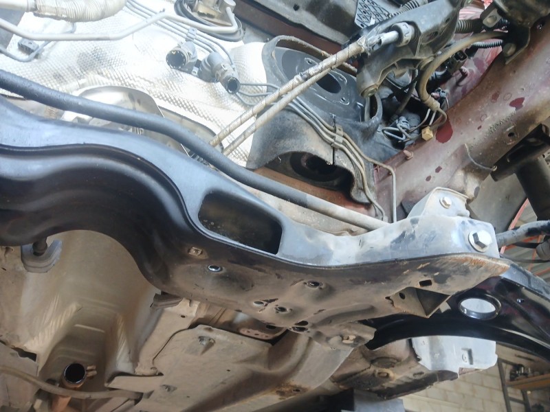 Recambio de puente delantero para seat ibiza iv st (6j8, 6p8) 1.6 tdi referencia OEM IAM   