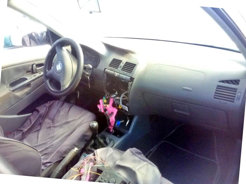 seat cordoba berlina (6k2) del año 2000