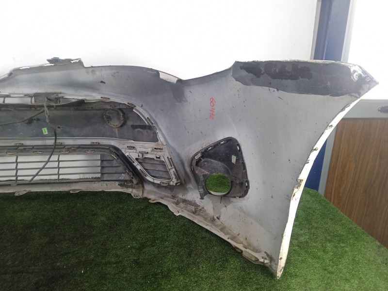 Recambio de paragolpes delantero para toyota avensis sedán (_t27_) 1.8 (zrt271_) referencia OEM IAM SIN REFERENCIA  