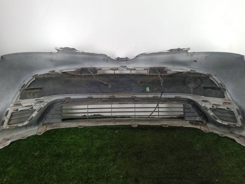 Recambio de paragolpes delantero para toyota avensis sedán (_t27_) 1.8 (zrt271_) referencia OEM IAM SIN REFERENCIA  