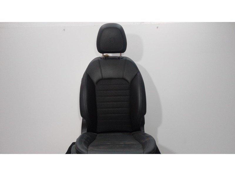 Recambio de asiento delantero derecho para alfa romeo stelvio (949_) 2.0 q4 (949.axf2a) referencia OEM IAM CUERO Y TELA  